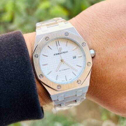 ساعه اوديمار AP